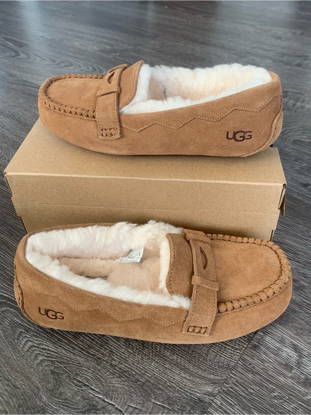 Ugg willow moc slippers Chestnut Brown Suede